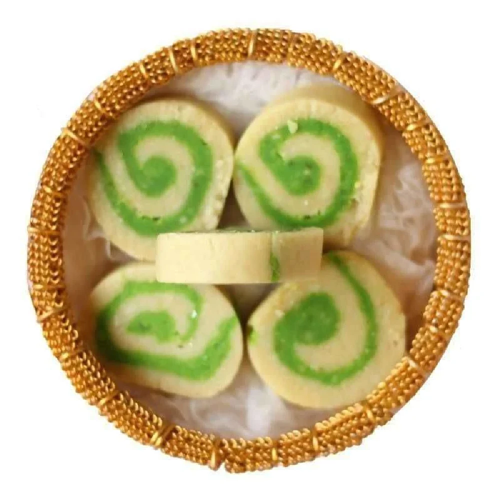 Pulla Reddy Kaju Pista Roll, 1 kg-1.webp